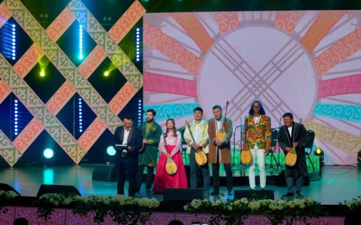 Астанада түрлі этнос өкілдерінің қатысуымен республикалық айтыс өтті