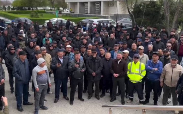 Ақтау жүргізушілері шетелдік көліктерді заңдастыру құнын төмендетуді сұрайды