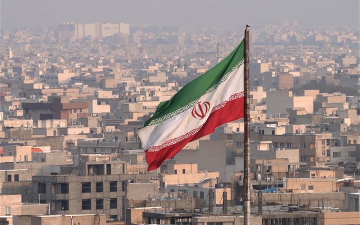 Ирандағы билік әскерилердің қолына өтті – Reuters