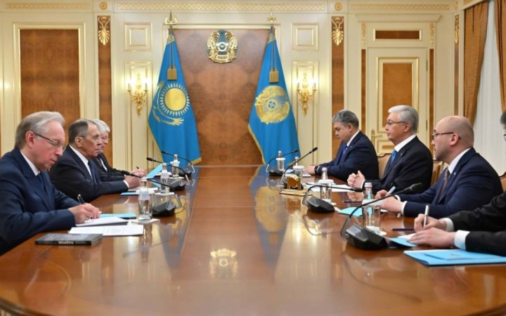 Тоқаев Лавровты қабылдады: Путиннің сапары мен Ресеймен қарым-қатынас талқыланды