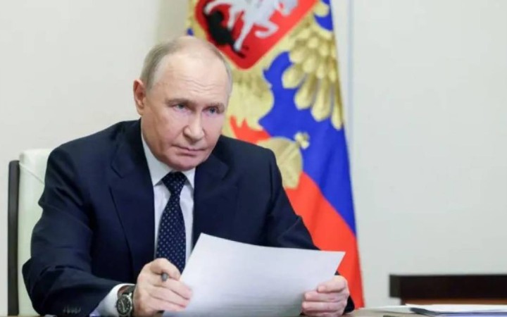 Путин мен үкіметтің рейтингі төмендеді - әлеуметтанушылар