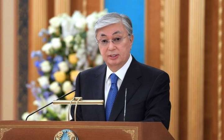 Тоқаев қазақстандықтарды Жеңіс күнімен құттықтады