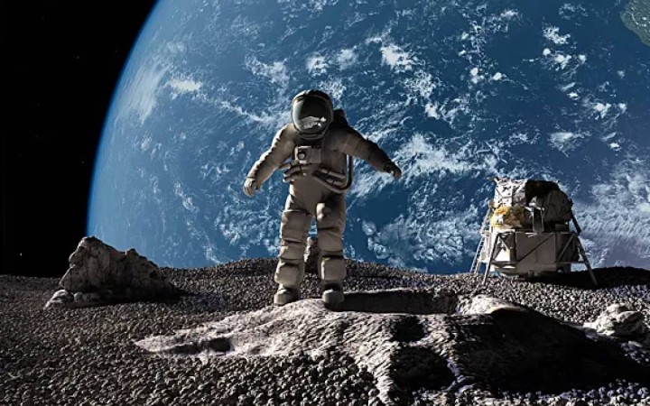 Ғарышқа ұшып кеткен астронавтар кенеттен басқа кемеге көшуге мәжбүр болды