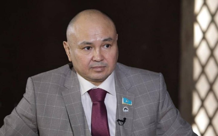 "Аманат" пен "Әділет" партиялары біріге ме: Ерлан Саиров жауап берді