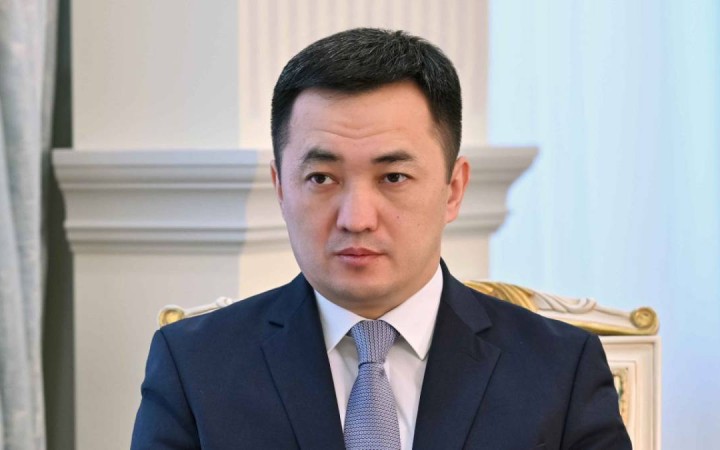 "Әділет" "Аманатқа" ұқсамай ма: Партия басшысы пікір білдірді