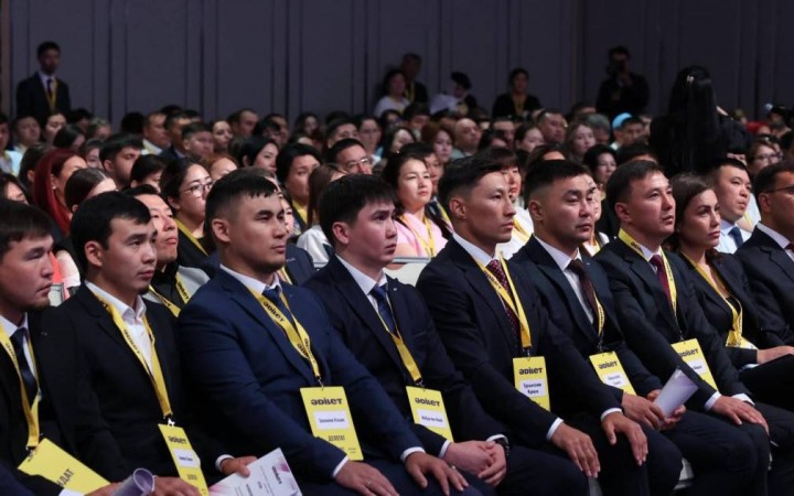 Жаңа адамдар Әділет партиясының II съезінде: жасампаз күштердің бірігуі
