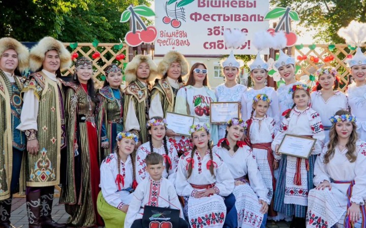 Сүйінбай филармониясы Беларусьтағы халықаралық этнофестивальде қазақ өнерін паш етті