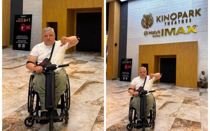 Алматыдағы Kinopark кинотеатры арбадағы белсендіні кіргізбей қойған