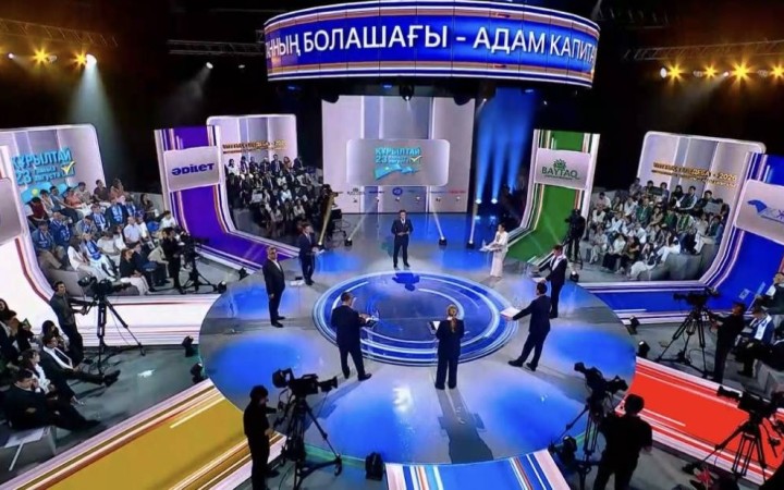 Ұлттық теледебат: Құрылтайдан үмітті саяси партиялар тікелей эфирде бақ сынасты