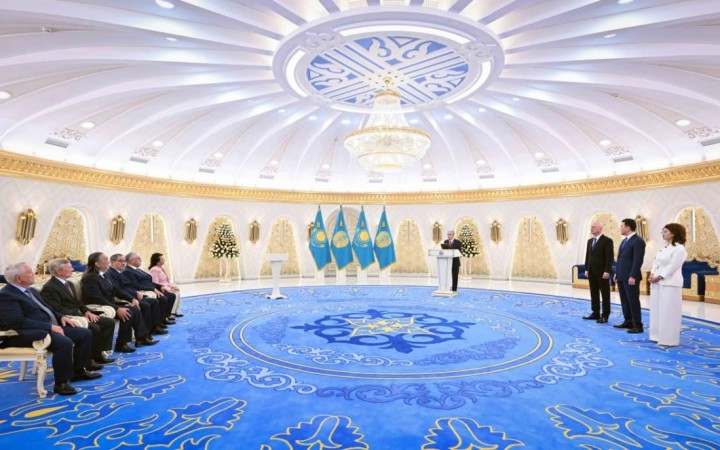 Мемлекет басшысы елге еңбегі сіңген азаматтарды марапаттады