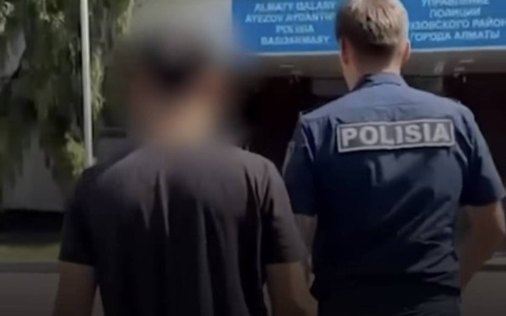 Алматыда енесіне қатысты ауыр күдікпен күйеу баласы ұсталды