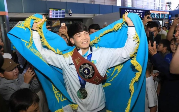 Әлем чемпионы Қазыбек Қалмағамбетовке автокөлік сыйға тартылды