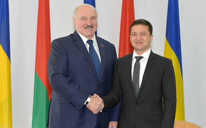 Лукашенко Украина халқын Тәуелсіздік күнімен құттықтап, екіжақты қатынастарды сөз етті