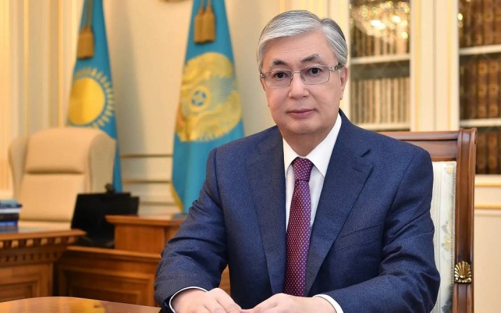 Тоқаев мұғалімдердерді қағазбастылықтан босатып, аттестациядан өту талабын жеңілдетуді тапсырды