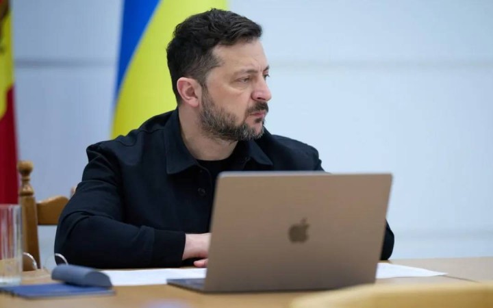 "Ресей аспаны қауіпті болып барады": Зеленский әуе компанияларына ескерту жасады