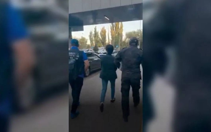 Finiko ісі: Халықаралық іздеуде жүрген топ-менеджер Түркиядан Қазақстанға жеткізілді