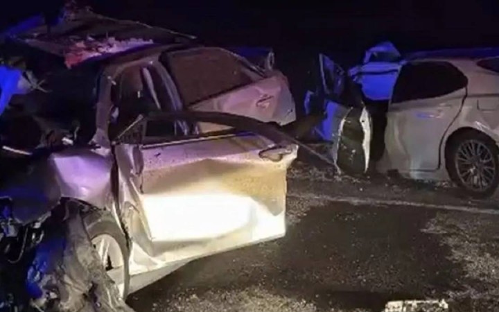 Маңғыстауда түйемен соқтығысқан көлік қарсы жолаққа шығып, төрт адам қаза тапты