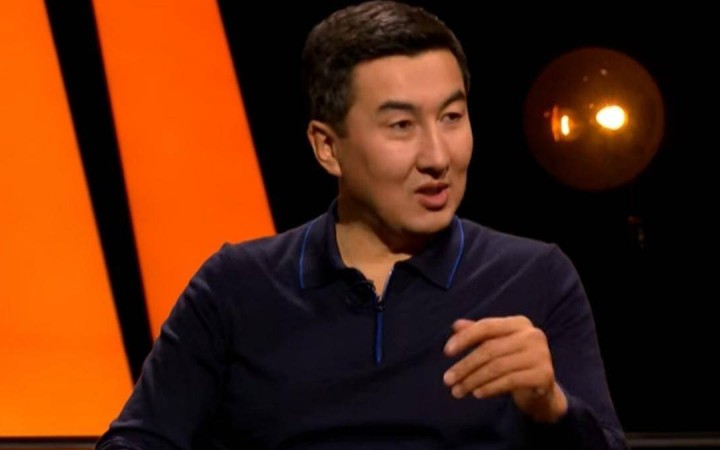 "Әрқайсымыз елге пайдамызды тигізуіміз керек" – Сырымбек Тау
