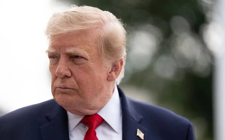 Трамп Путин мен Зеленскийді бетпе-бет кездесуге шақырды