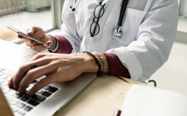 Қазақстанда қандай мамандар жетіспейді: Еңбек министрлігі сұраныс жоғары кәсіптерді атады