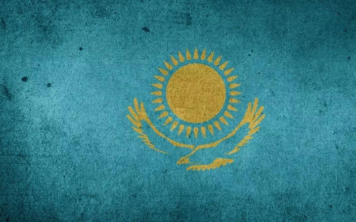 Республика күніне арналған жеңіл жатталатын өлеңдер топтамасы
