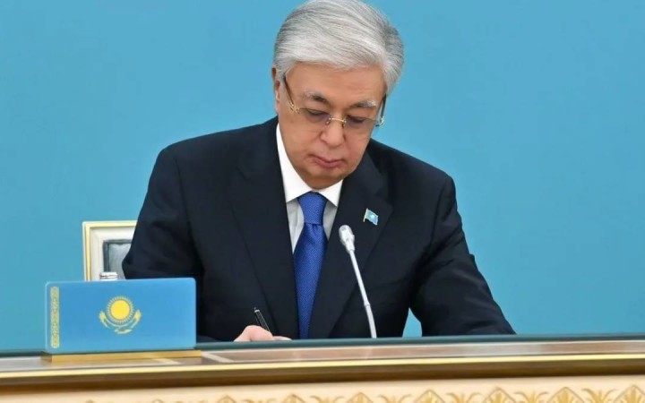 Тоқаев Президент әкімшілігінде ауыс-түйіс жасады