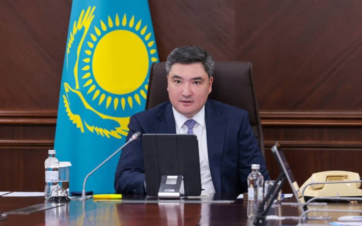 Президент Жолдауынан нақты істерге: Премьер Бектенов Үкіметке жүктелген міндеттерді белгіледі