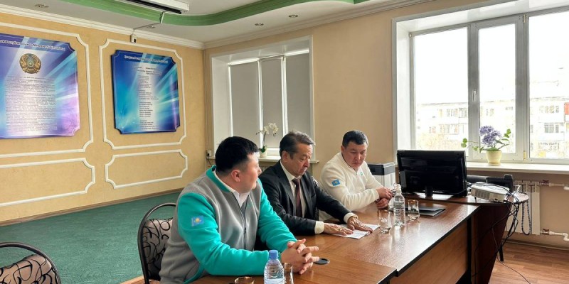 Петропавлдағы №1 емхана ұжымымен тұрғын үй және жаңа медициналық жабдықтар мәселелері талқыланды.