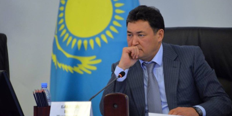 Павлодар облысының әкімі Болат Бақауовтың блогерлері.