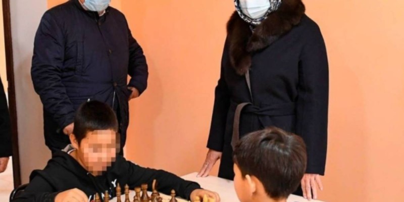 «Қазақстанды көрсеткен фото»: Әбдіқалықова күлкіге қалды.