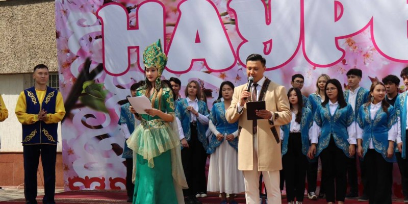 Халықаралық инженерлік-технологиялық университеті әз-Наурыз мейрамын тойлады.