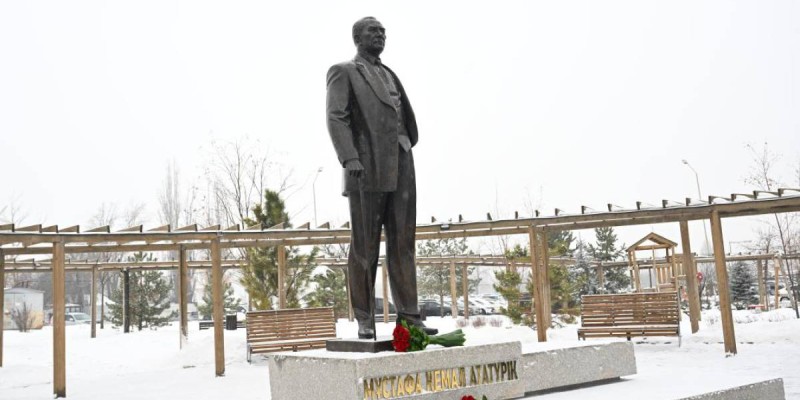 Алматыда Мұстафа Кемал Ататүрікке арналған ескерткіш ашылды.