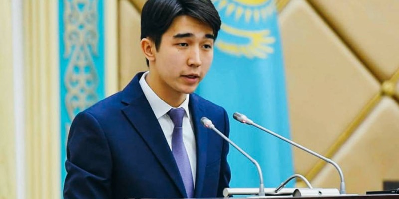 Назарбаевқа ескерткіш қою керек деген жігіт депутат болуы мүмкін.