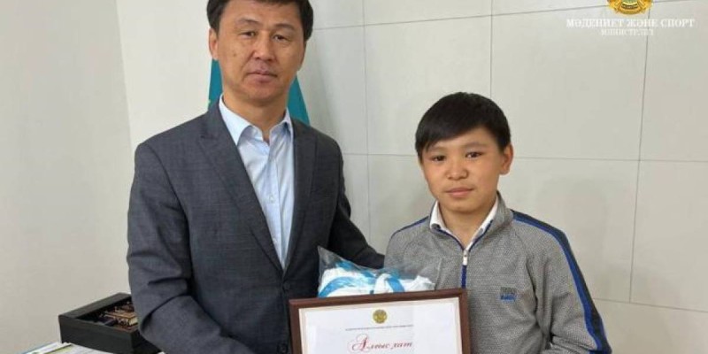 Тоқаев орамал мәселесі туралы айтты.