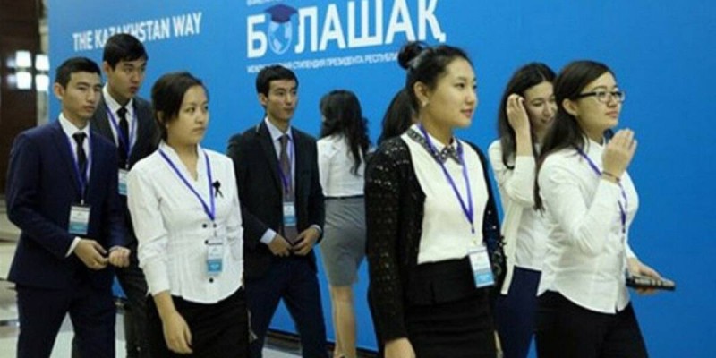 Елімізде мәдениет және спорт қызметкерлері енді «Болашақ» стипендиясын алады.