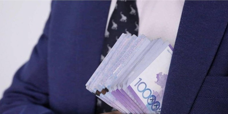 Орынбасары тергеуге алынған Атырау әкімі отставкаға кете ме?.