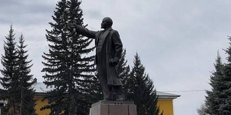Шығыс Қазақстанда Ленин ескерткішін құлатқан адамға қылмыстық іс қозғалды.