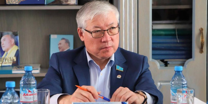«Әр азамат қазақ тілін білуі керек. Оны талап ету қылмыс па?».