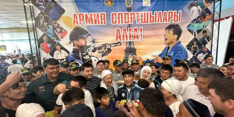 Қырғызбаевқа мерзімінен бұрын «капитан» әскери атағы берілді.