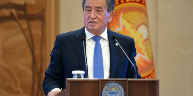 Қан төккісі келмеген Жээнбеков халықтан жеңілді.