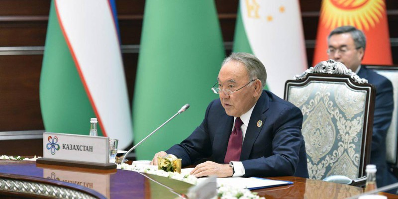 Өзбекстан Қазақстанда қос билік барын мойындайды — сарапшы.