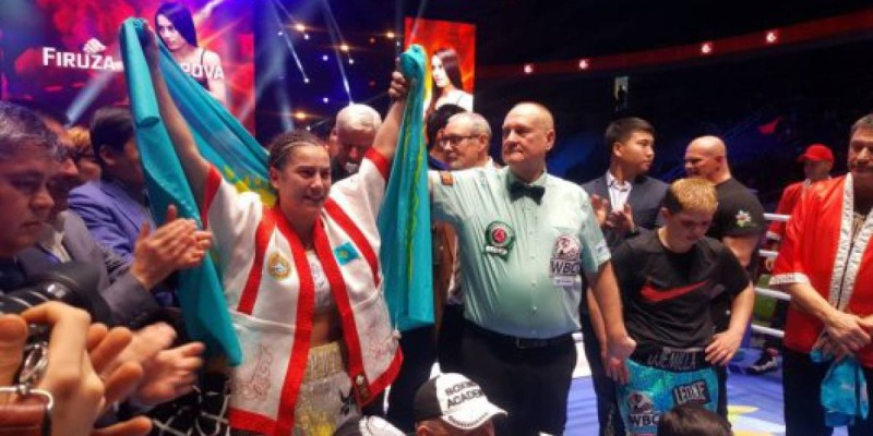 Ф. Шарипова Алматыда IBO және WBC Silver чемпиондық атақтарын иеленді.