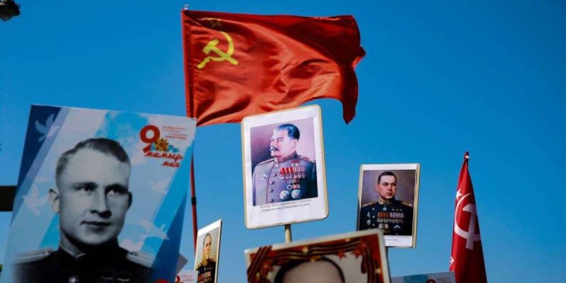Қазақстан билігі «Бессмертный полк» шерулеріне тыйым сала алмайды. Неге?.