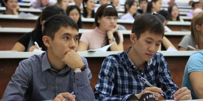Қыркүйектен бастап студенттердің стипендиясы көбейеді.