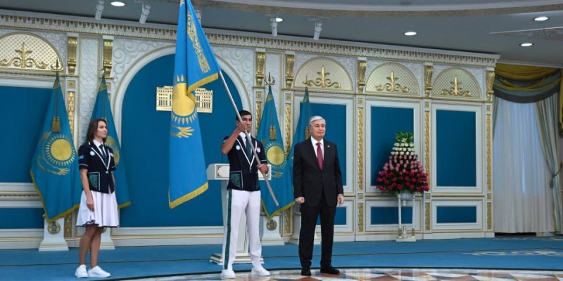 Президент Олимпиада ойындарына қатысатын спортшыларға мемлекеттік туды тапсырды.