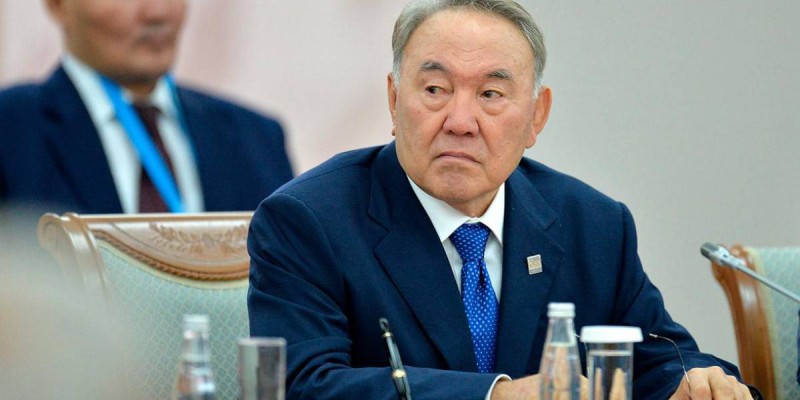Әділет министрі Назарбаевтың отбасына қатысты сауалдарға жауап берді.