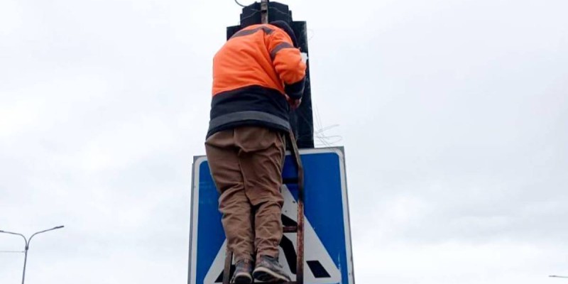 Республикалық маңызы бар тас жолдарда талапқа сай келмейтін жол белгілері ауыстырылды.