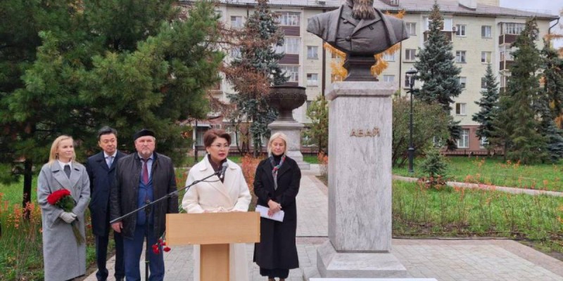 Татарстанда Абай Құнанбаевтың ескерткіш-бюсті ашылды.