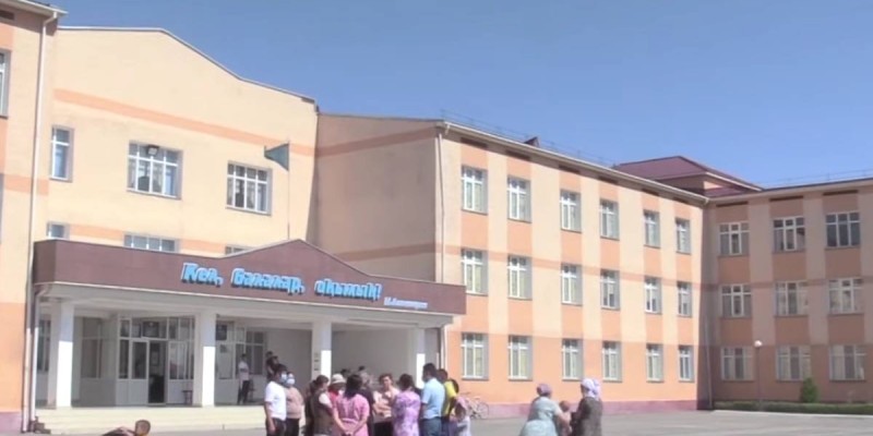 Шымкентте көмір сатты деп айыпталған мектеп директоры қызметіне қайта келді.