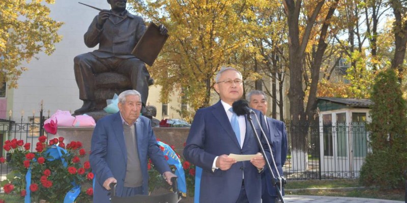Жетісу облысында Әбілхан Қастеевтің ескерткіші ашылды.